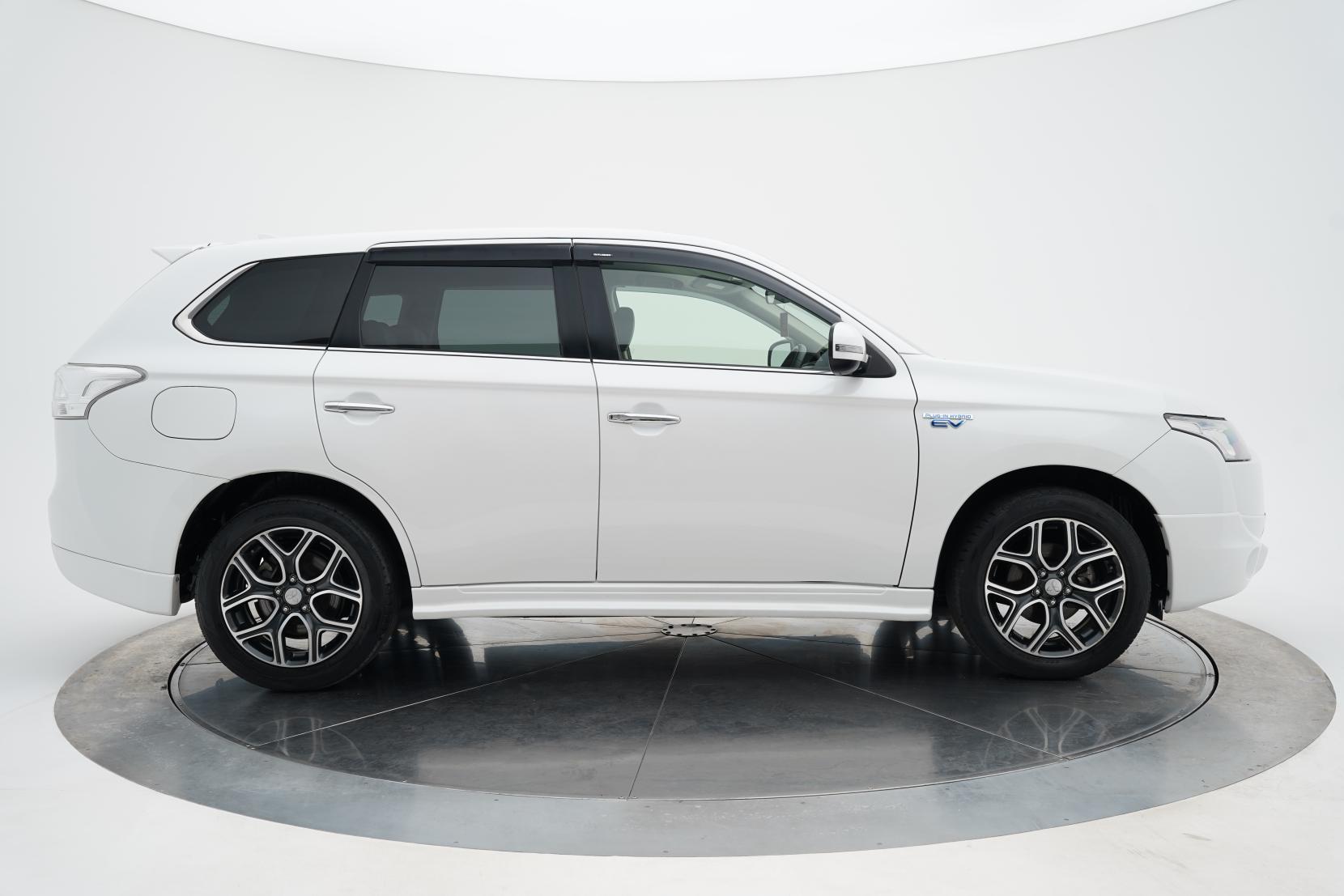 Mitsubishi Outlander 2.4 PHEV PHEV 4WD SPORT STYLE EDITION