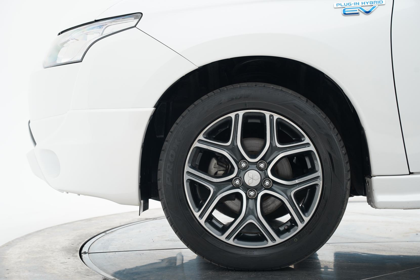 Mitsubishi Outlander 2.4 PHEV PHEV 4WD SPORT STYLE EDITION