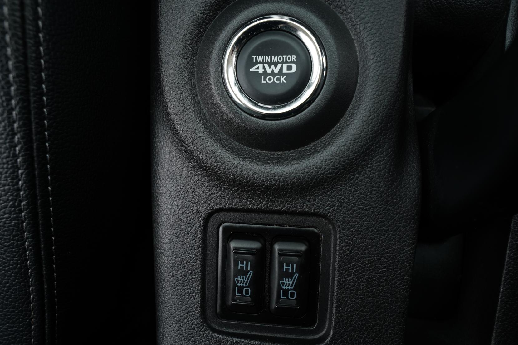 Mitsubishi Outlander 2.4 PHEV PHEV 4WD SPORT STYLE EDITION