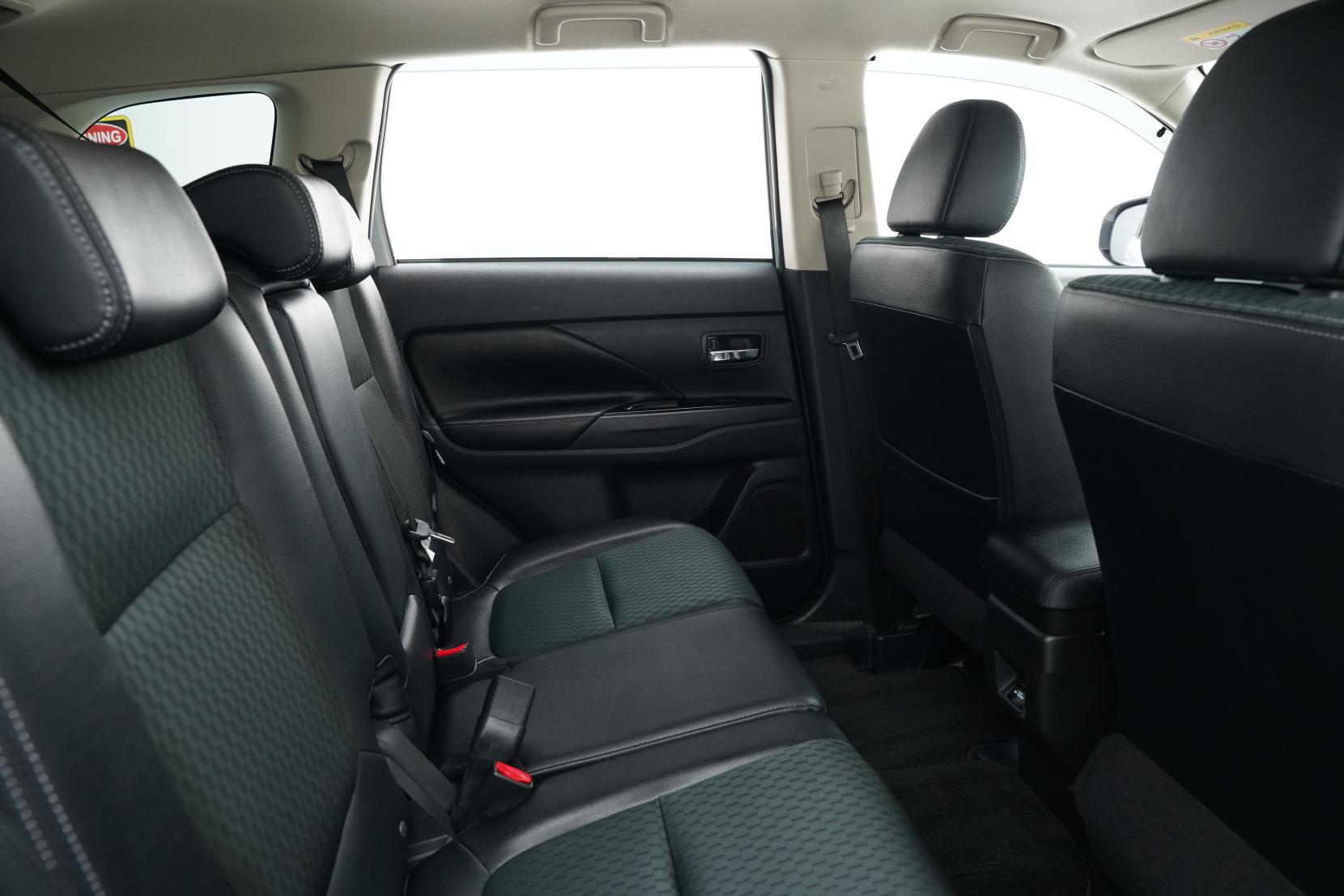 Mitsubishi Outlander 2.4 PHEV PHEV 4WD SPORT STYLE EDITION