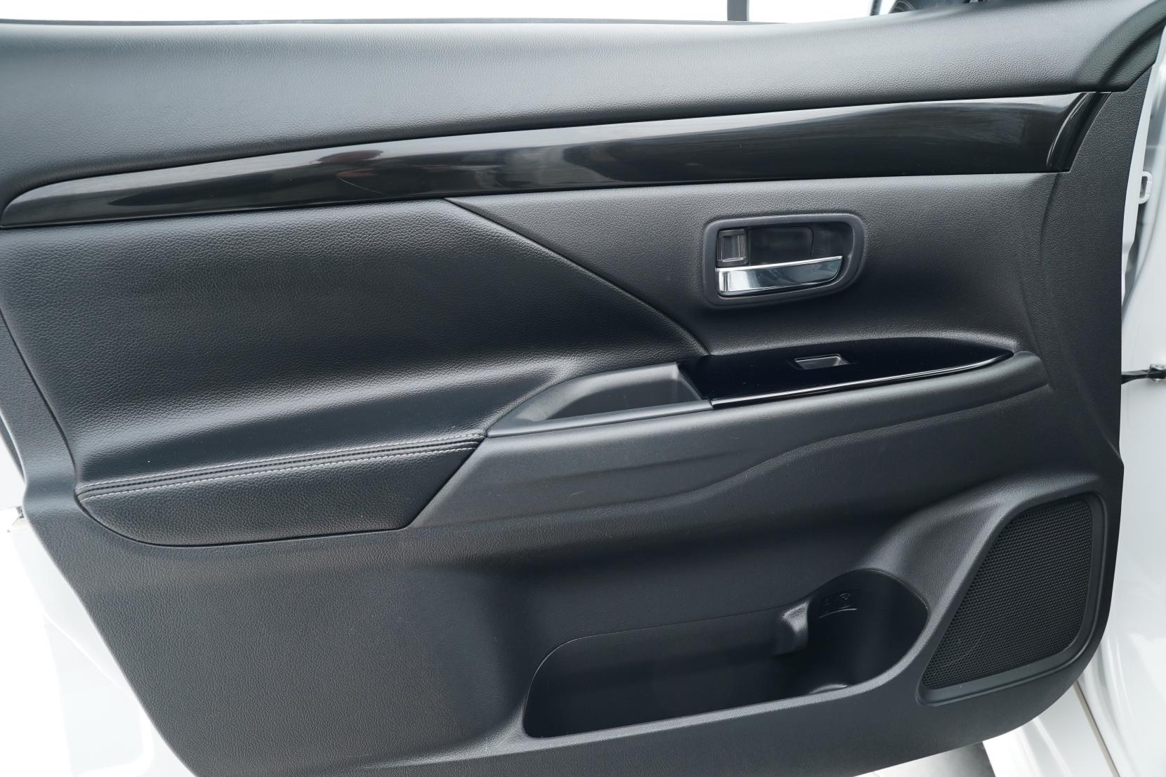 Mitsubishi Outlander 2.4 PHEV PHEV 4WD SPORT STYLE EDITION