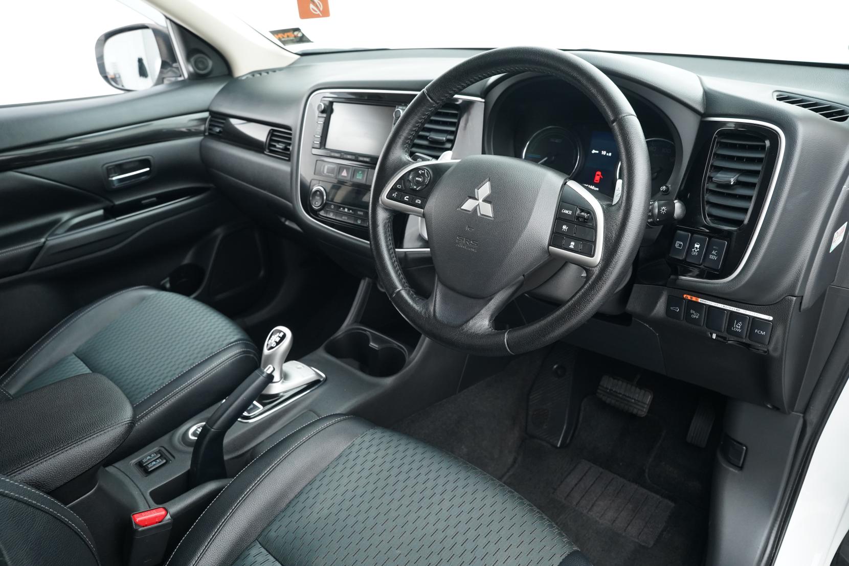 Mitsubishi Outlander 2.4 PHEV PHEV 4WD SPORT STYLE EDITION
