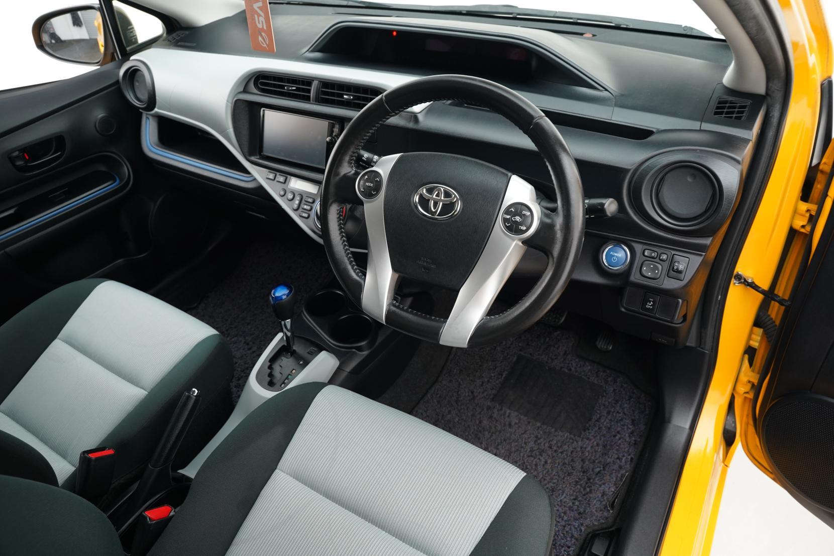 Toyota Aqua 1.5 S Push Start