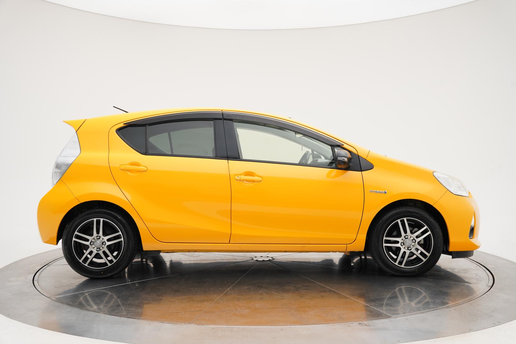 Toyota Aqua 1.5 S Push Start