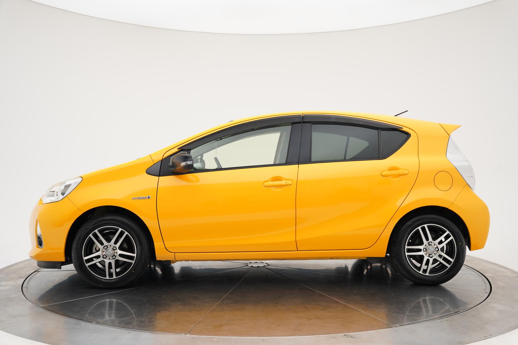 Toyota Aqua 1.5 S Push Start