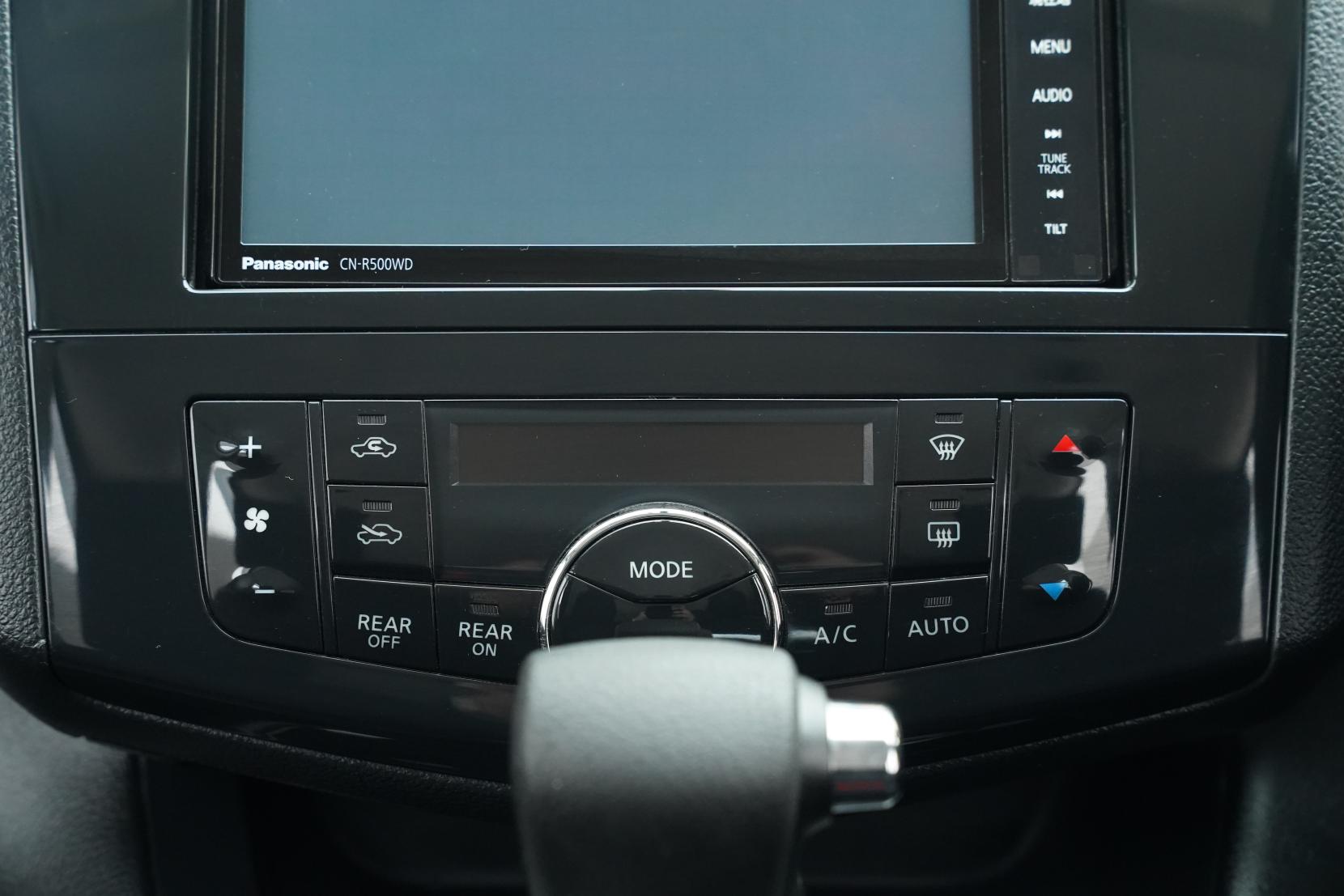 Nissan Serena Hybrid Highway Star V Selection