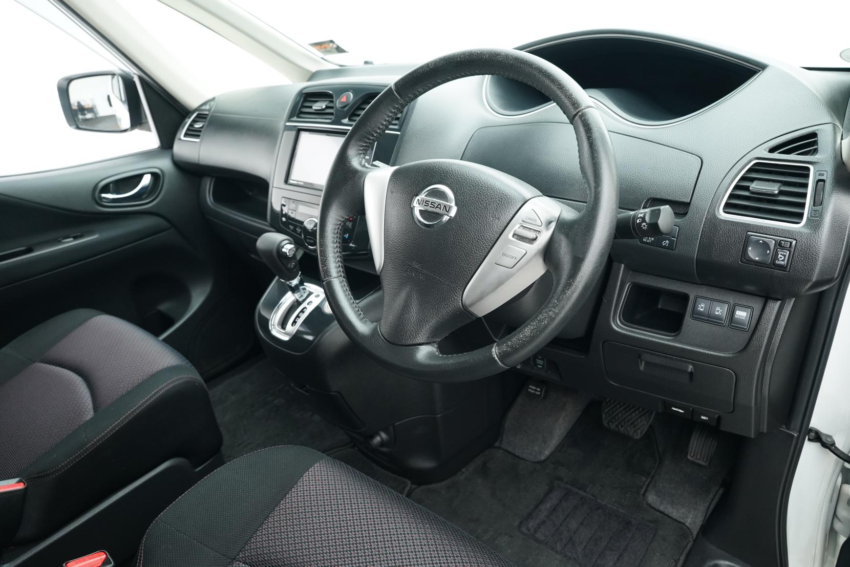 Nissan Serena Hybrid Highway Star V Selection