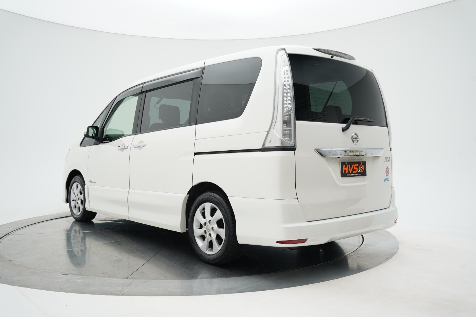 Nissan Serena Hybrid Highway Star V Selection