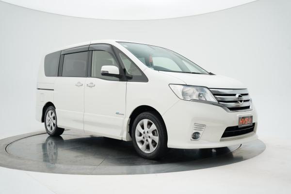 Nissan Serena Hybrid Highway Star V Selection