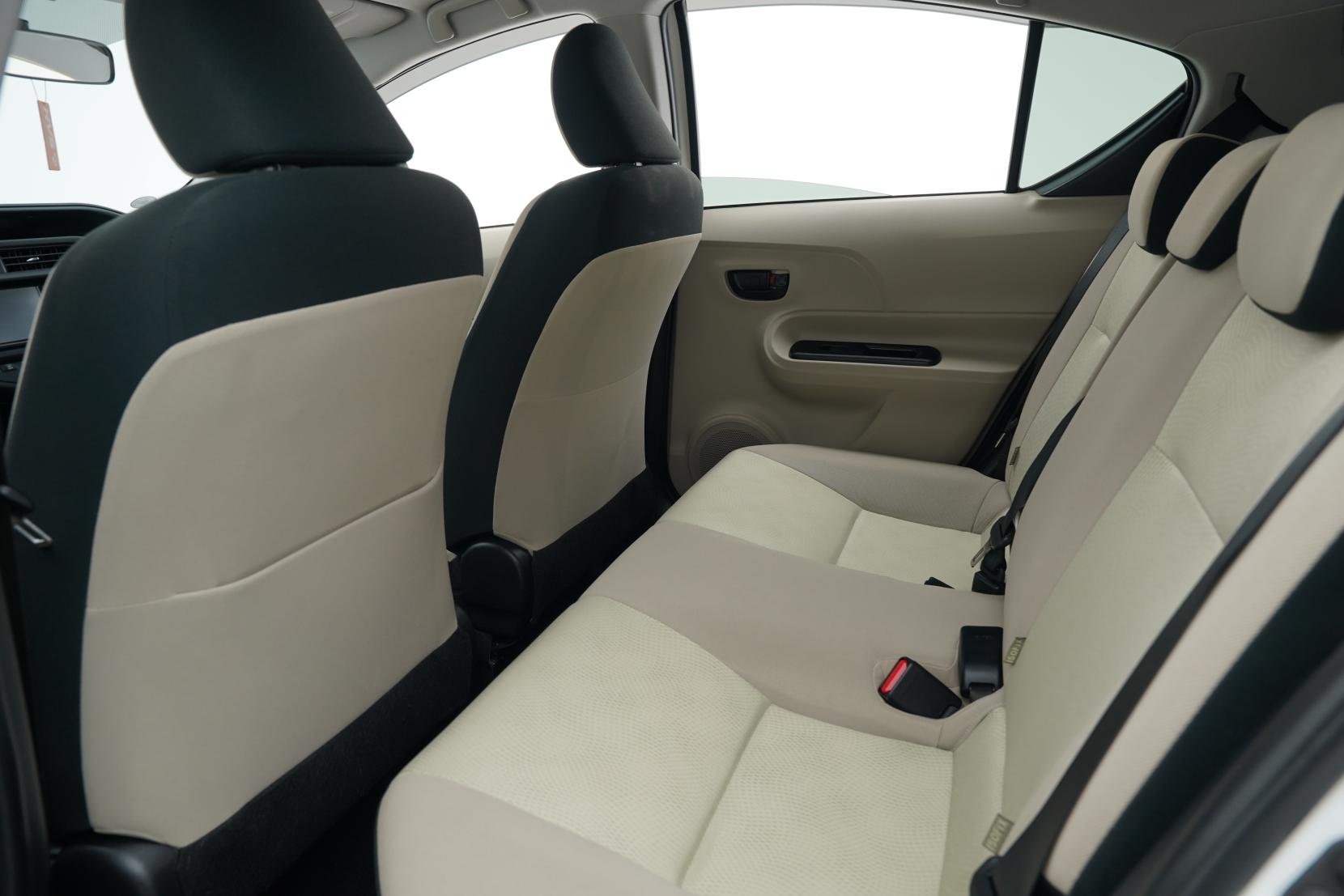 Toyota Aqua 1.5 S Push Start