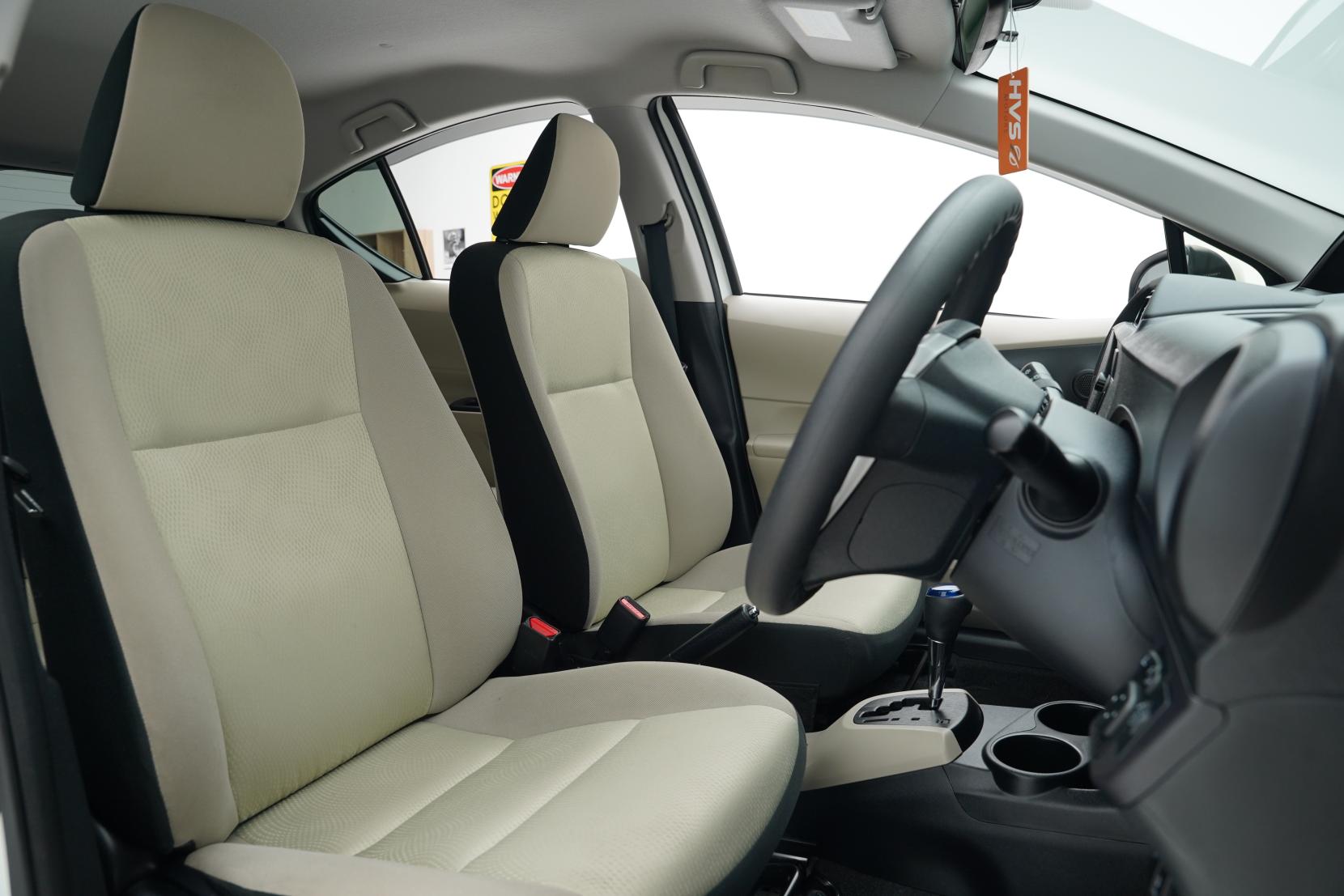 Toyota Aqua 1.5 S Push Start