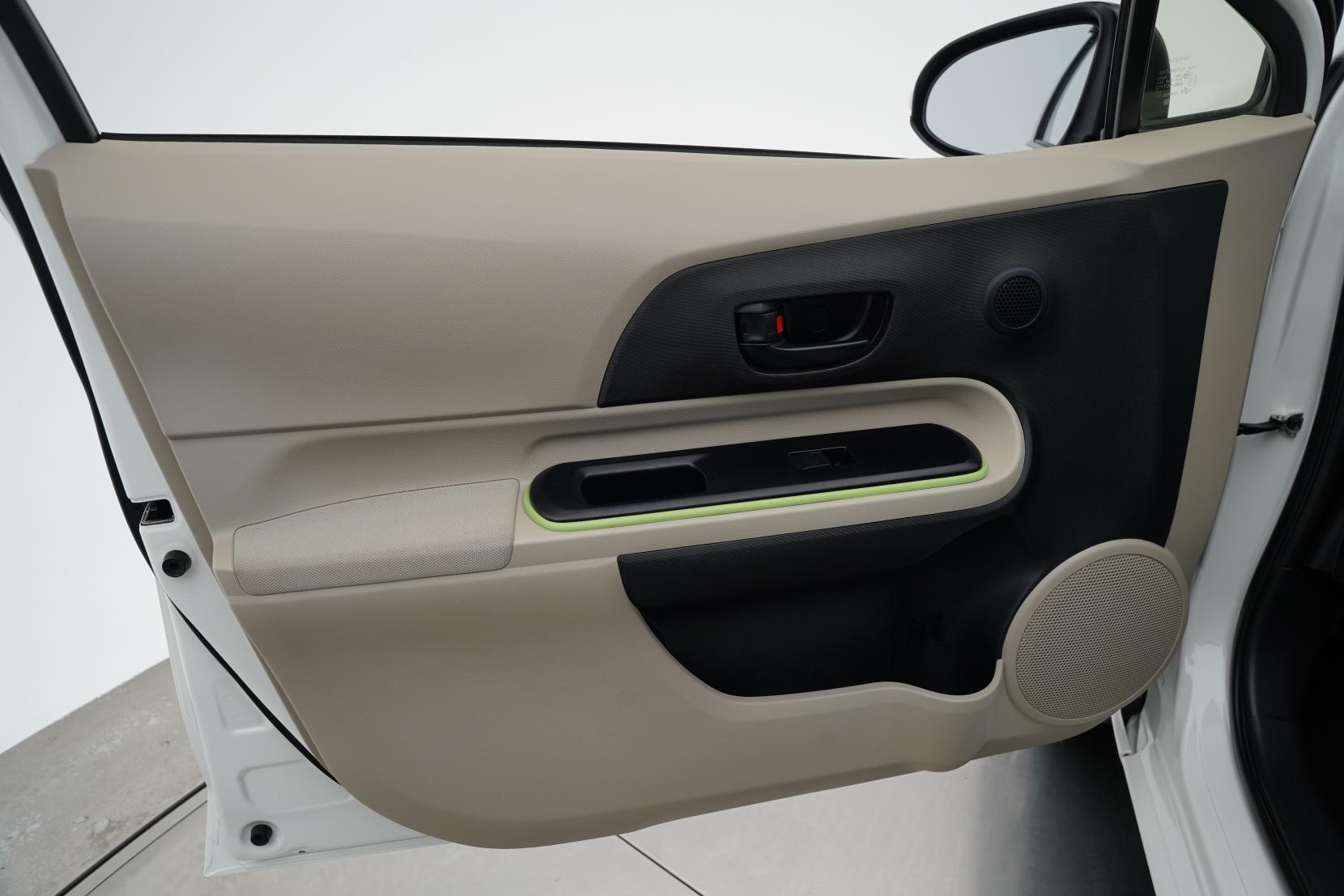 Toyota Aqua 1.5 S Push Start