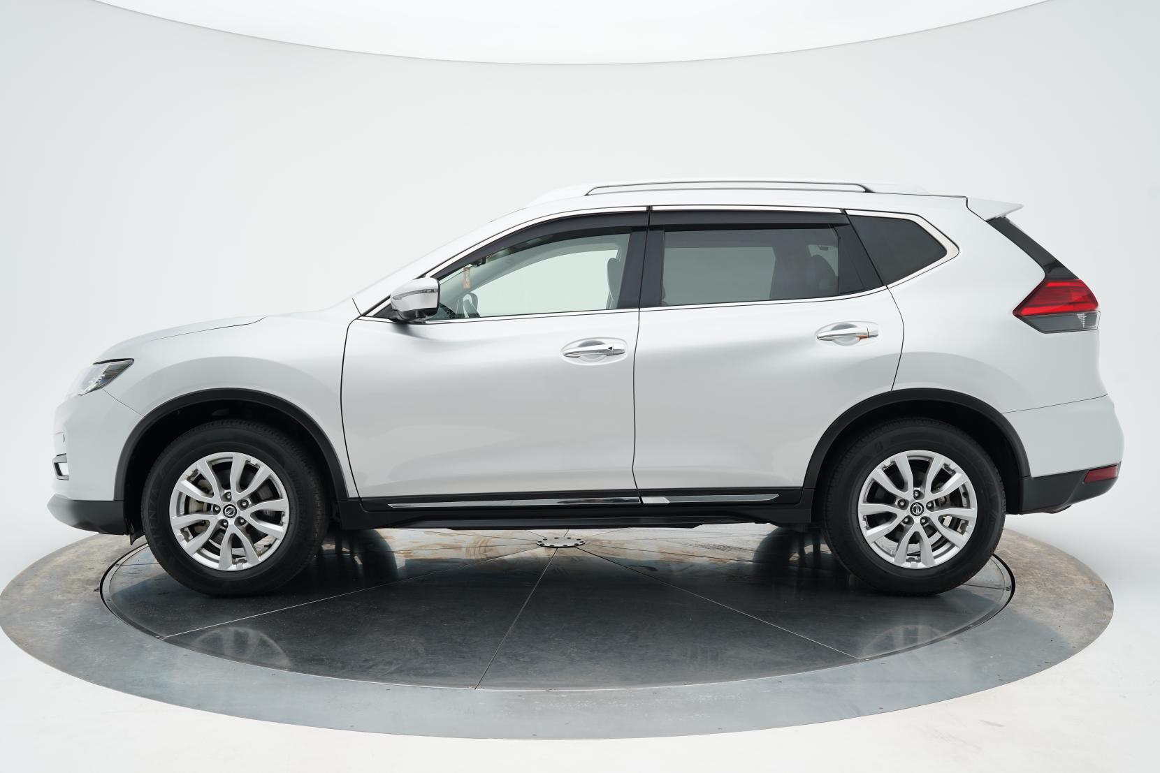 Nissan X-TRAIL Hybrid 20X