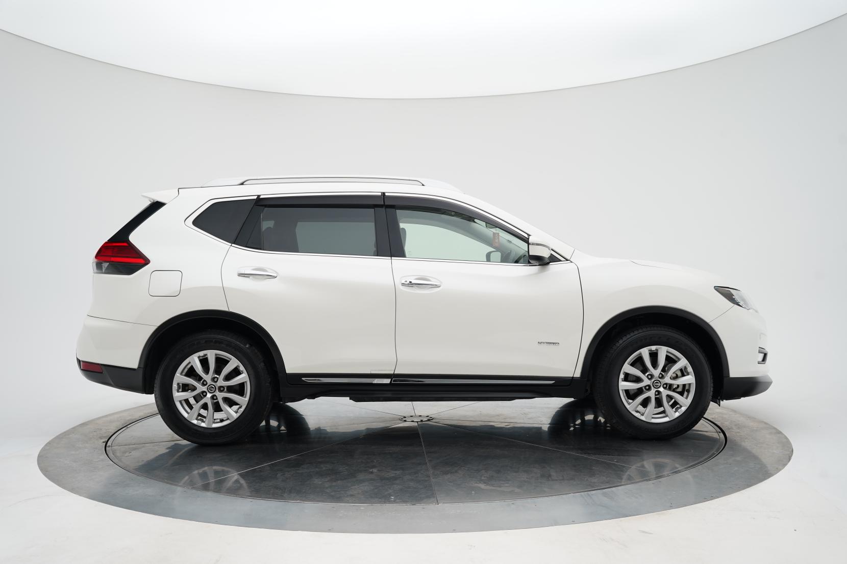 Nissan X-TRAIL 2.0 20X HYBRID