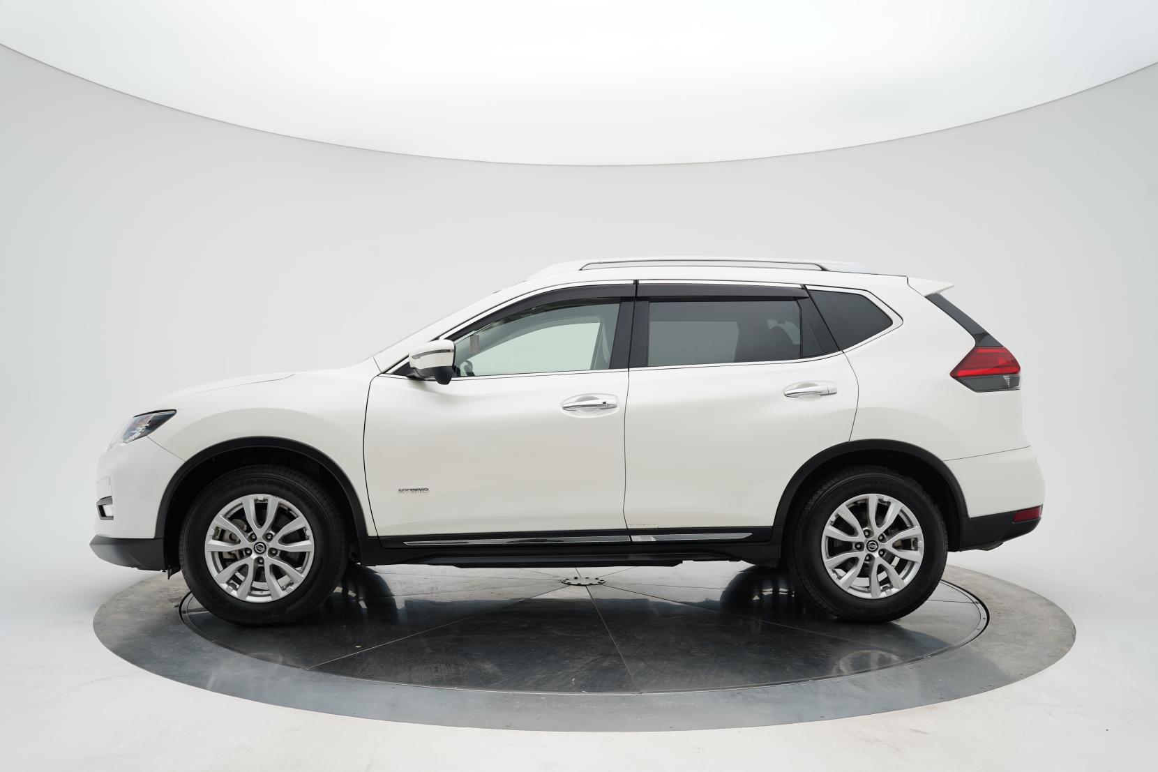 Nissan X-TRAIL 2.0 20X HYBRID