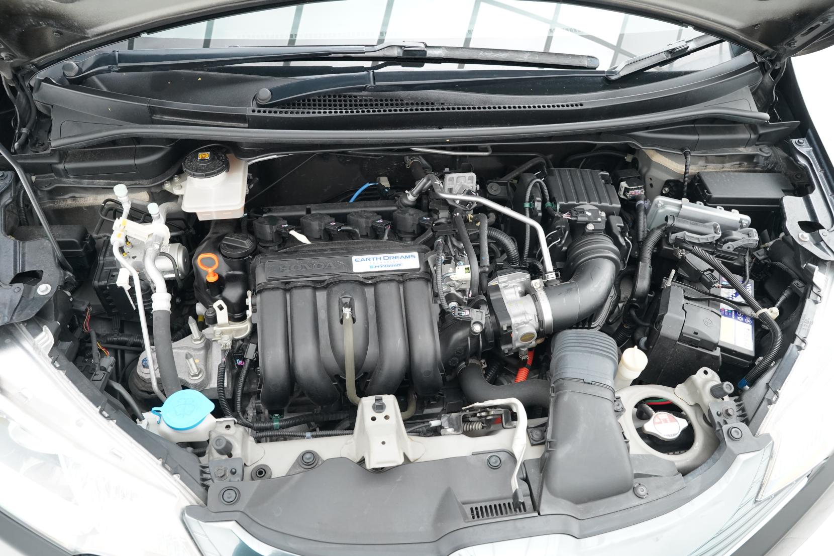 Honda Fit 1.5 HYBRID S PACKAGE