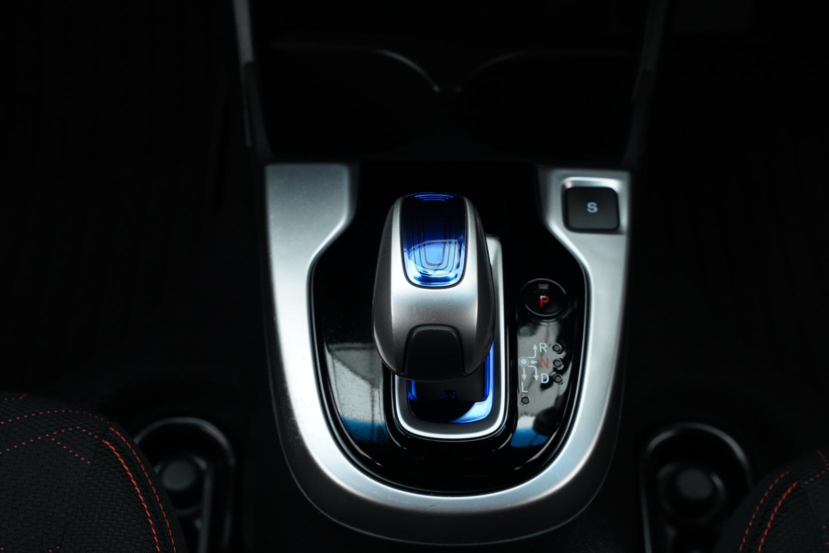 Honda Fit 1.5 HYBRID S PACKAGE