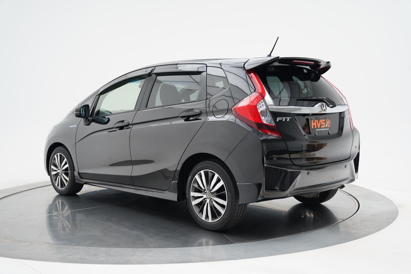 Honda Fit 1.5 HYBRID S PACKAGE