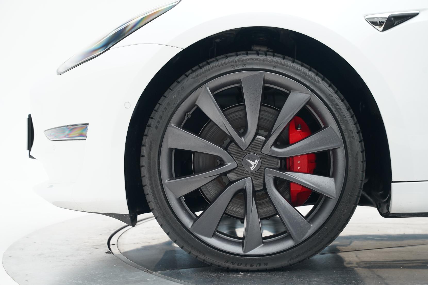 Tesla Model 3 Performance AWD