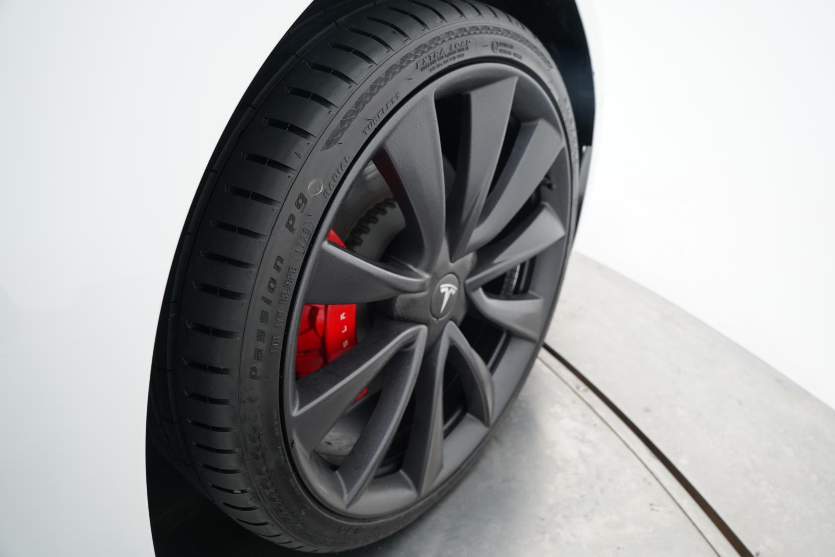 Tesla Model 3 Performance AWD