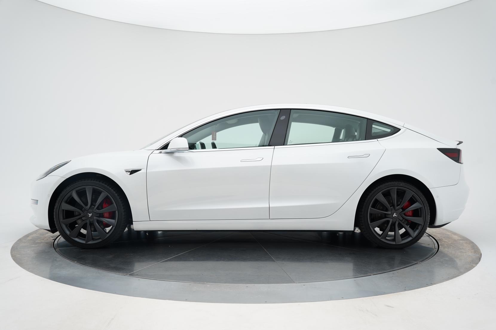 Tesla Model 3 Performance AWD
