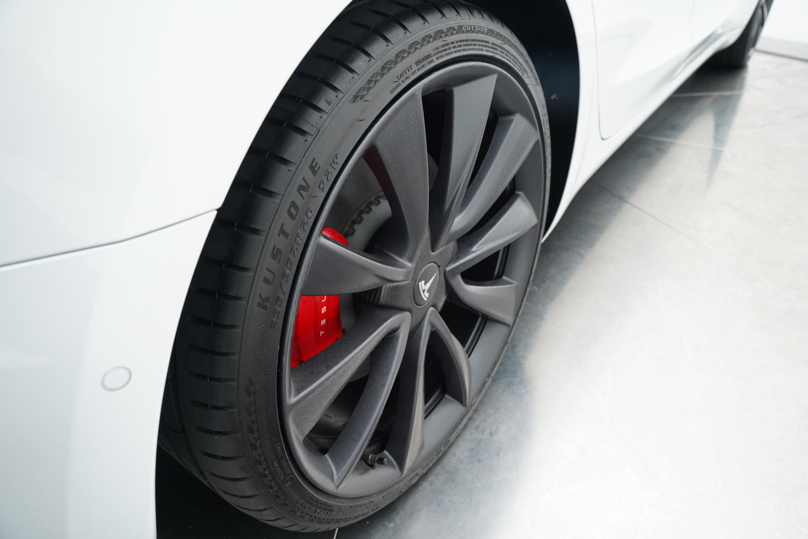 Tesla Model 3 Performance AWD