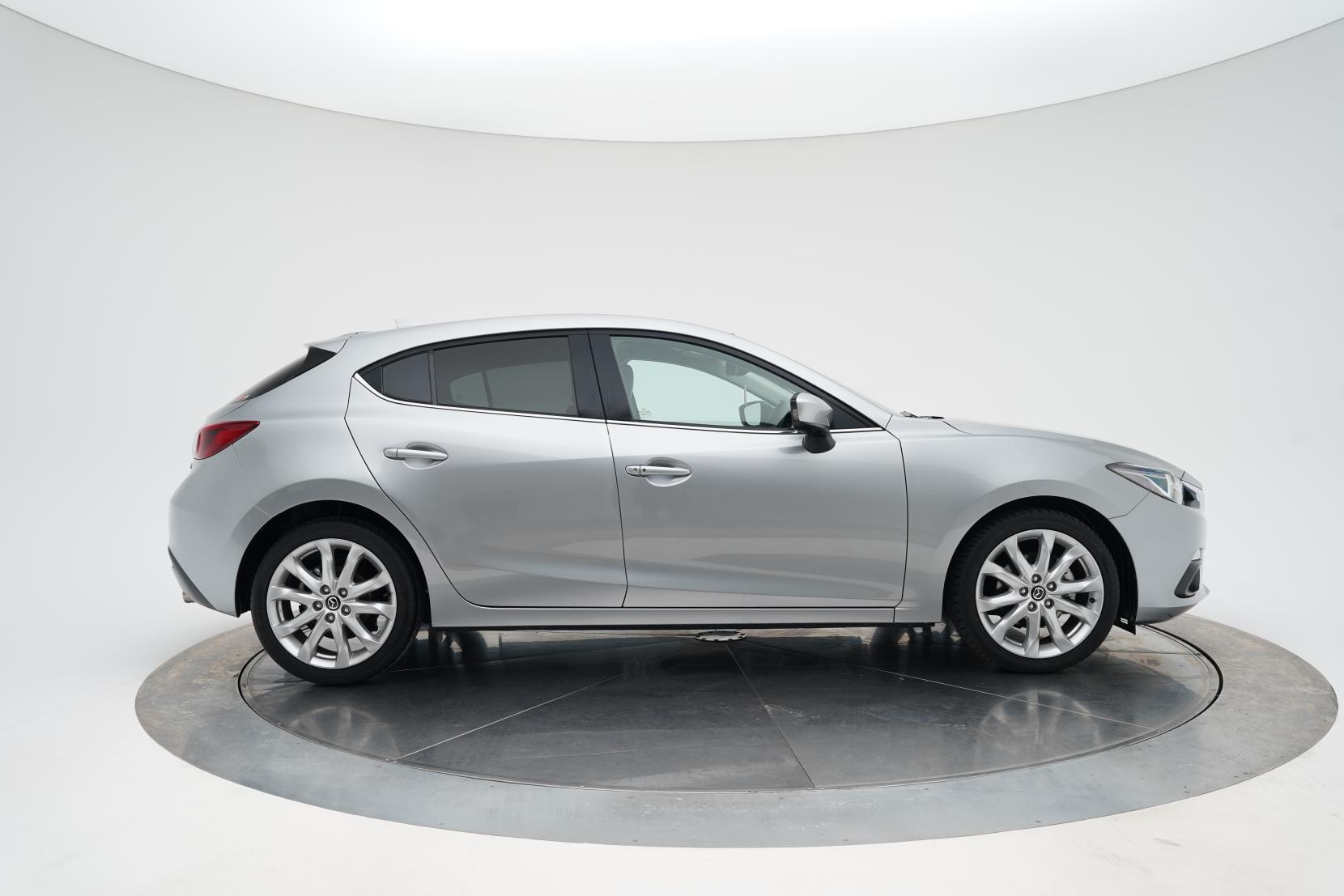 Mazda Axela 2.0 Sport 20S Touring L Package