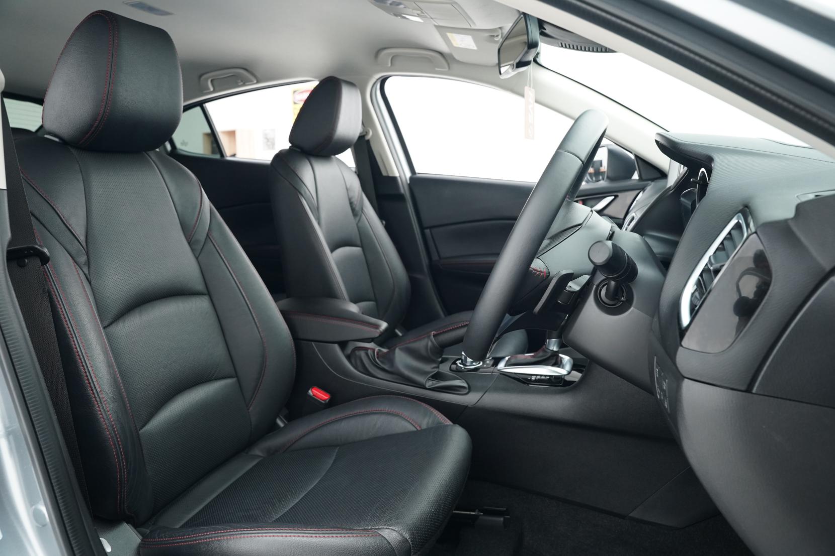 Mazda Axela 2.0 Sport 20S Touring L Package