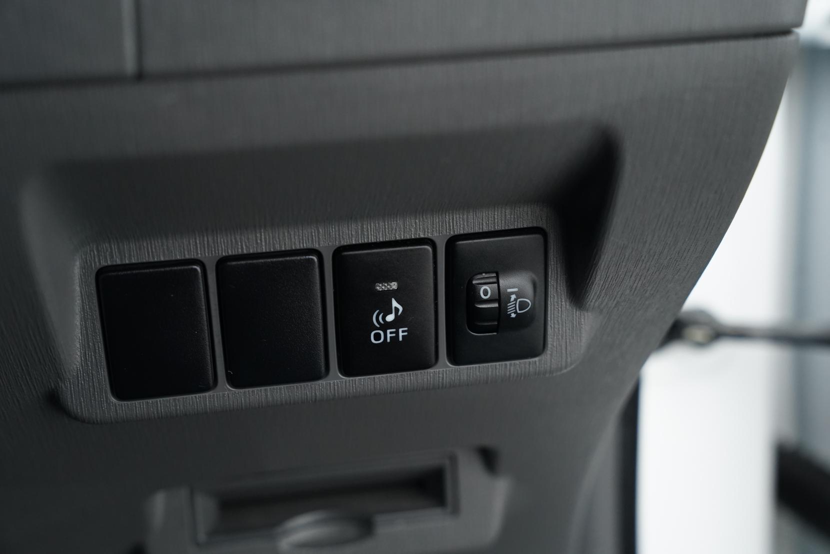 Toyota Prius 1.8 Alpha S 5 Seater