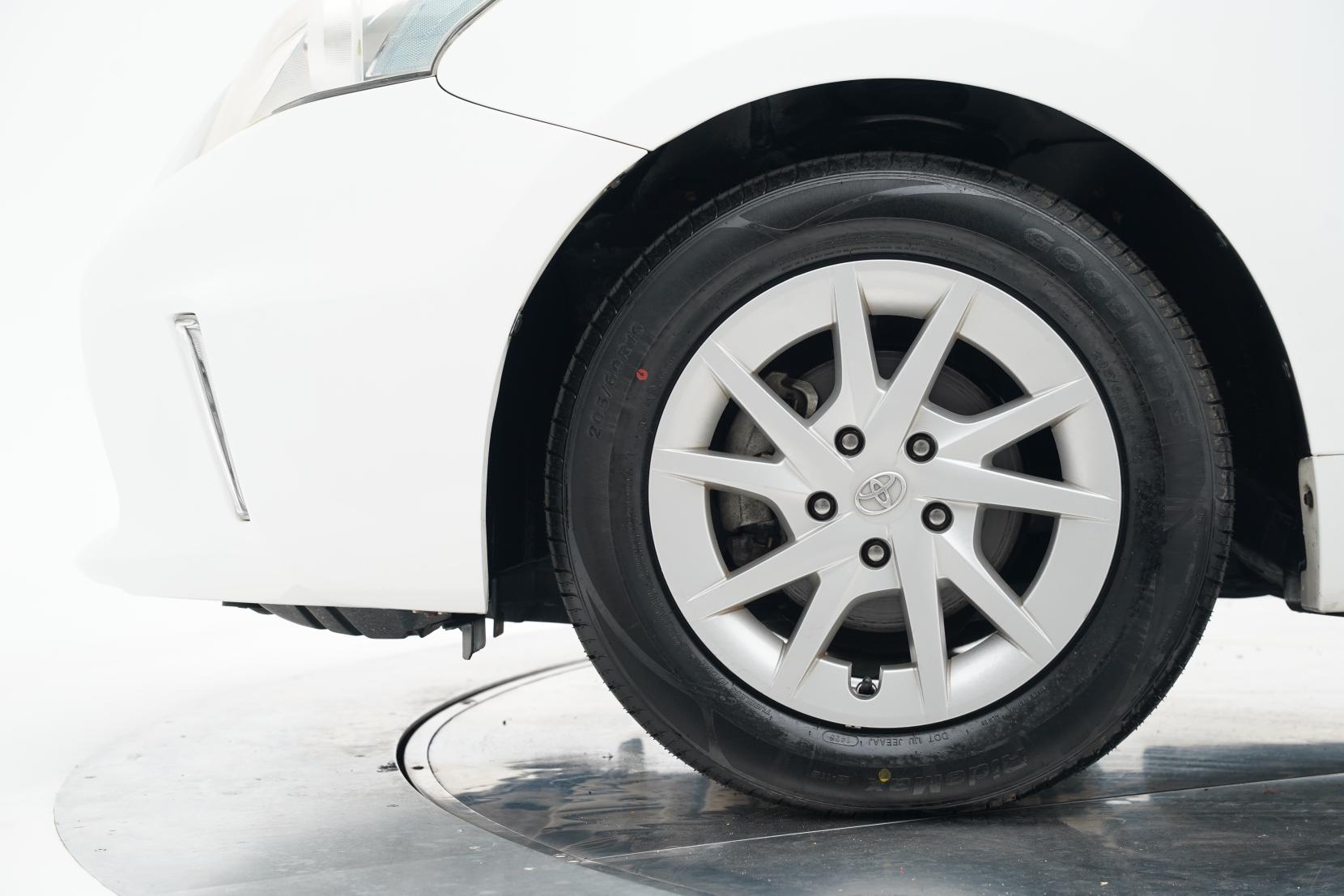 Toyota Prius 1.8 Alpha S 5 Seater