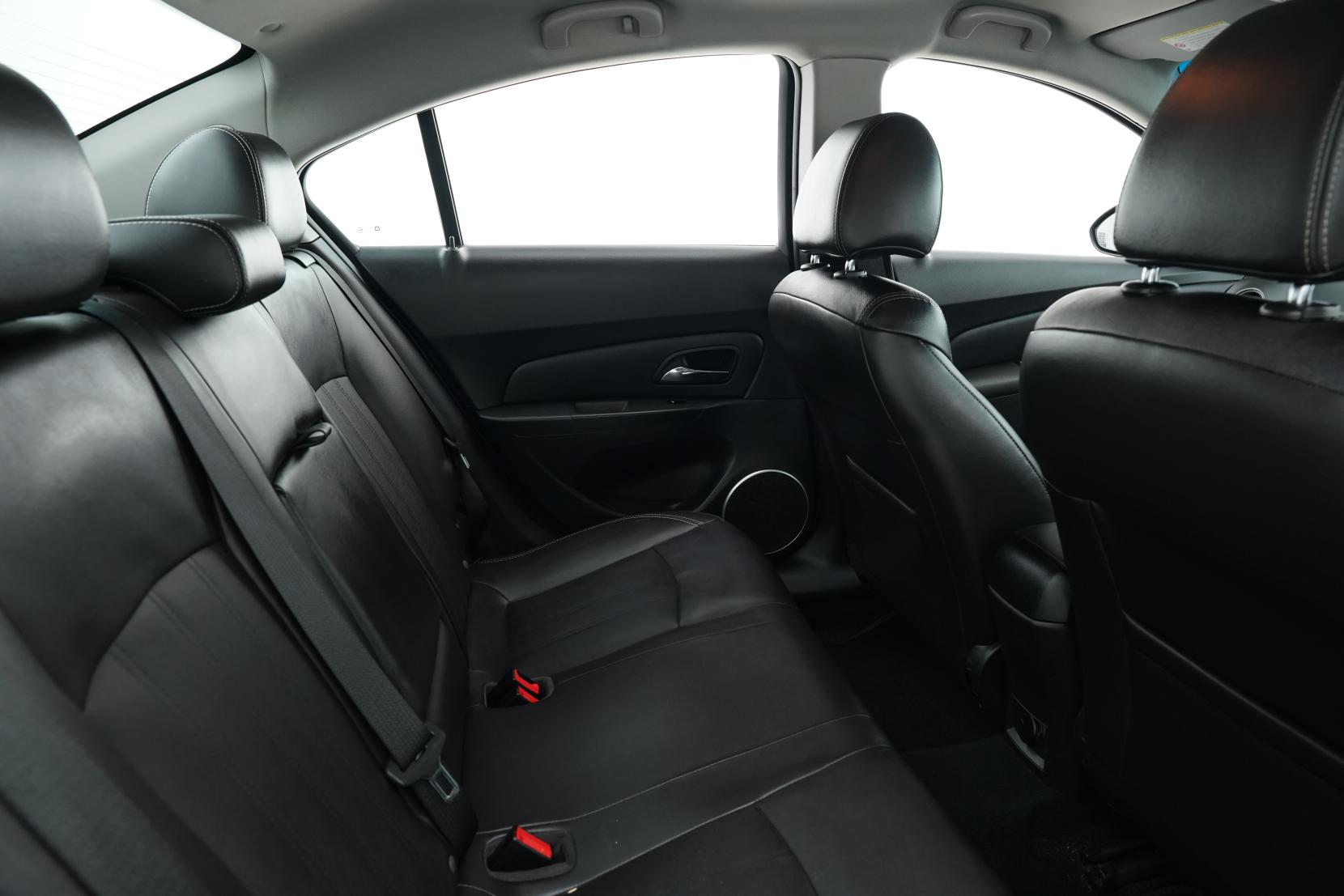 Chevrolet Cruze 1.8 Cruze Combi (facelift 2013)