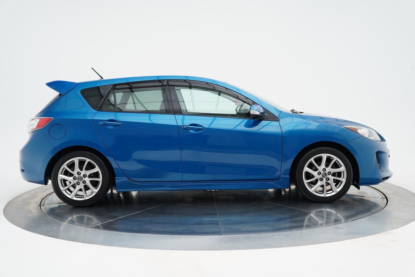 Mazda Axela Sport 20S Skyactiv