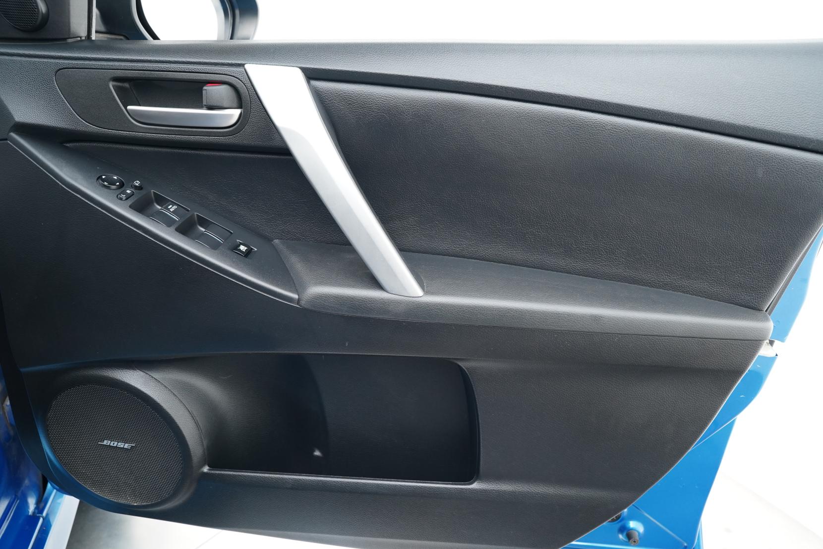Mazda Axela Sport 20S Skyactiv