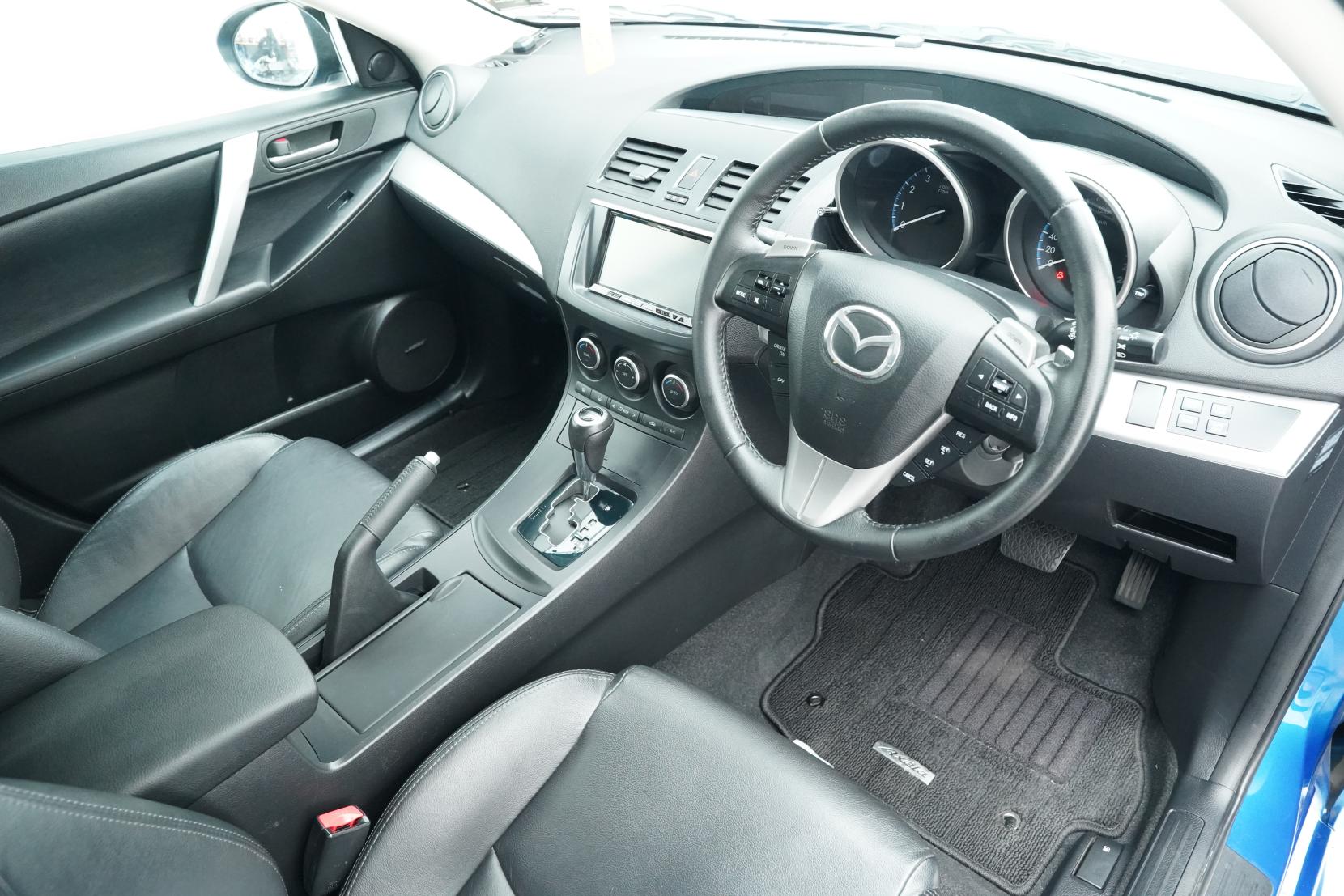 Mazda Axela Sport 20S Skyactiv