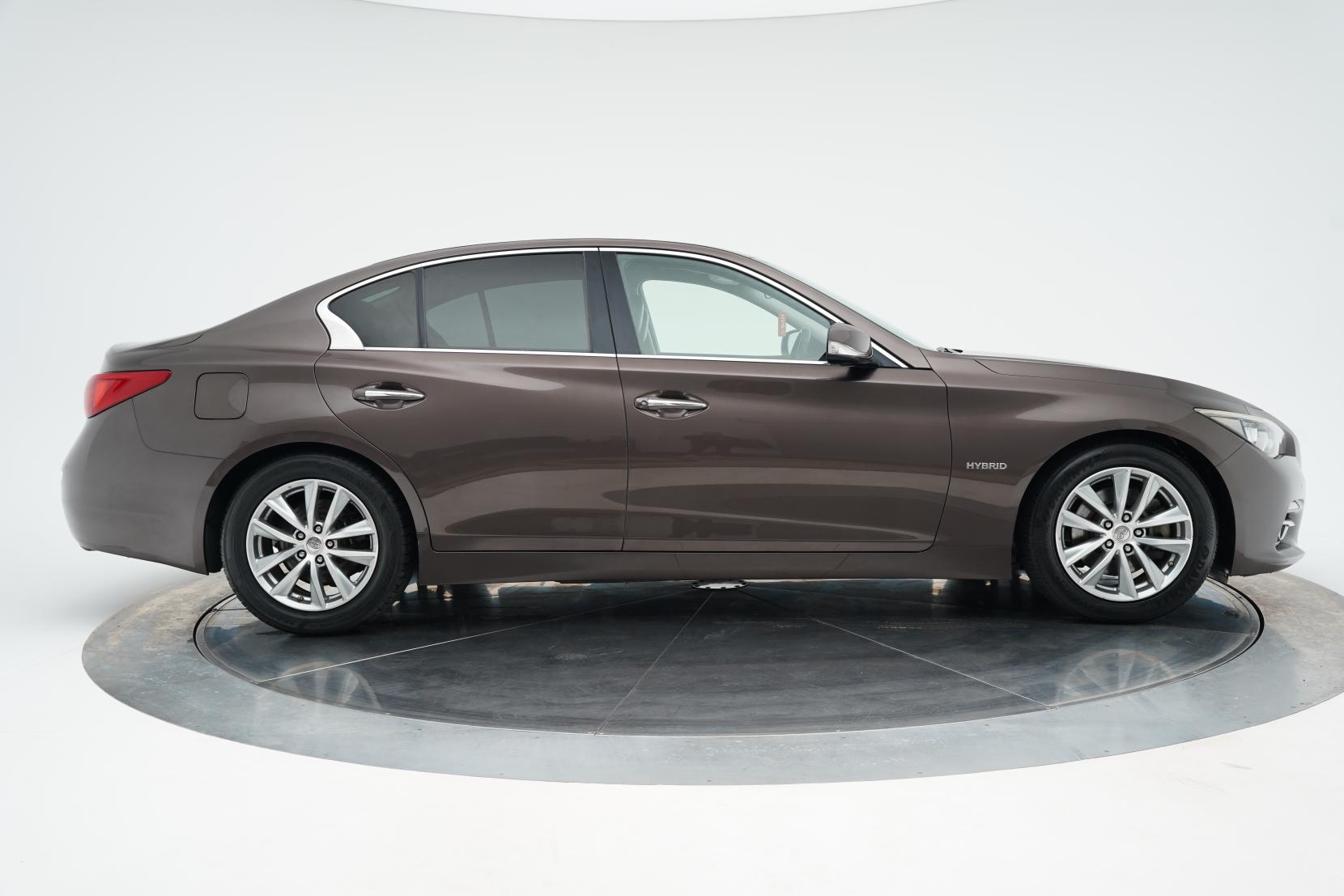 Nissan Skyline 350GT HYBRID