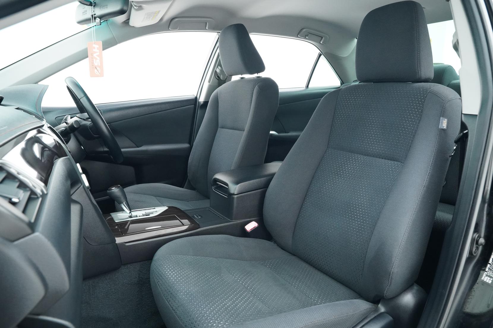 Toyota Camry Hybrid G