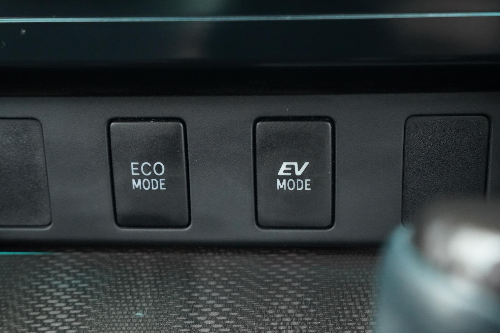 Toyota Camry Hybrid G