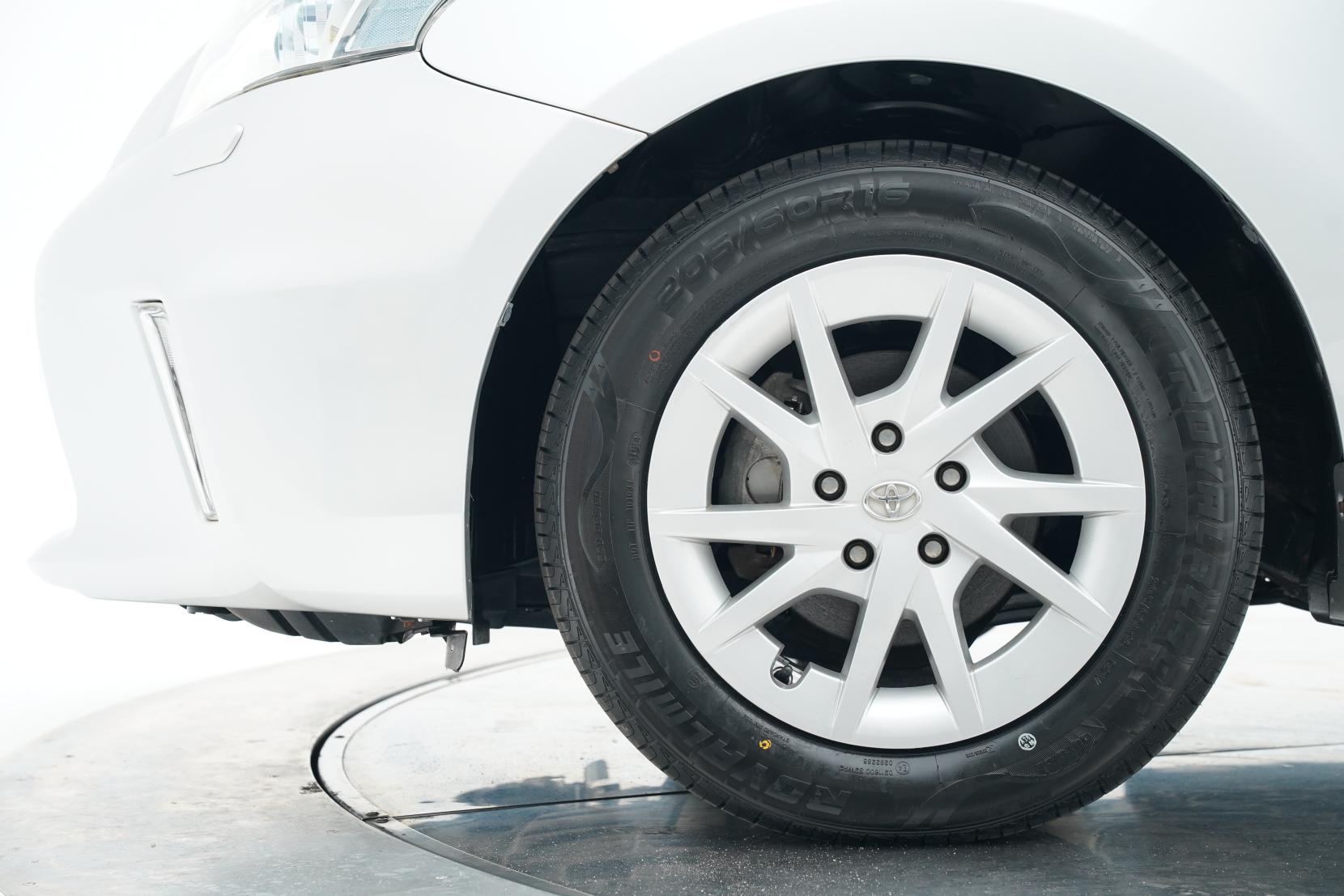Toyota Prius 1.8 Alpha S 5 Seater