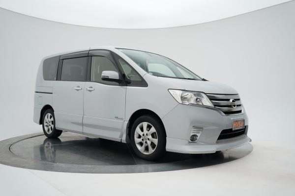 Nissan Serena (1991 – present) 2.0 Hybrid Highway Star 8seats