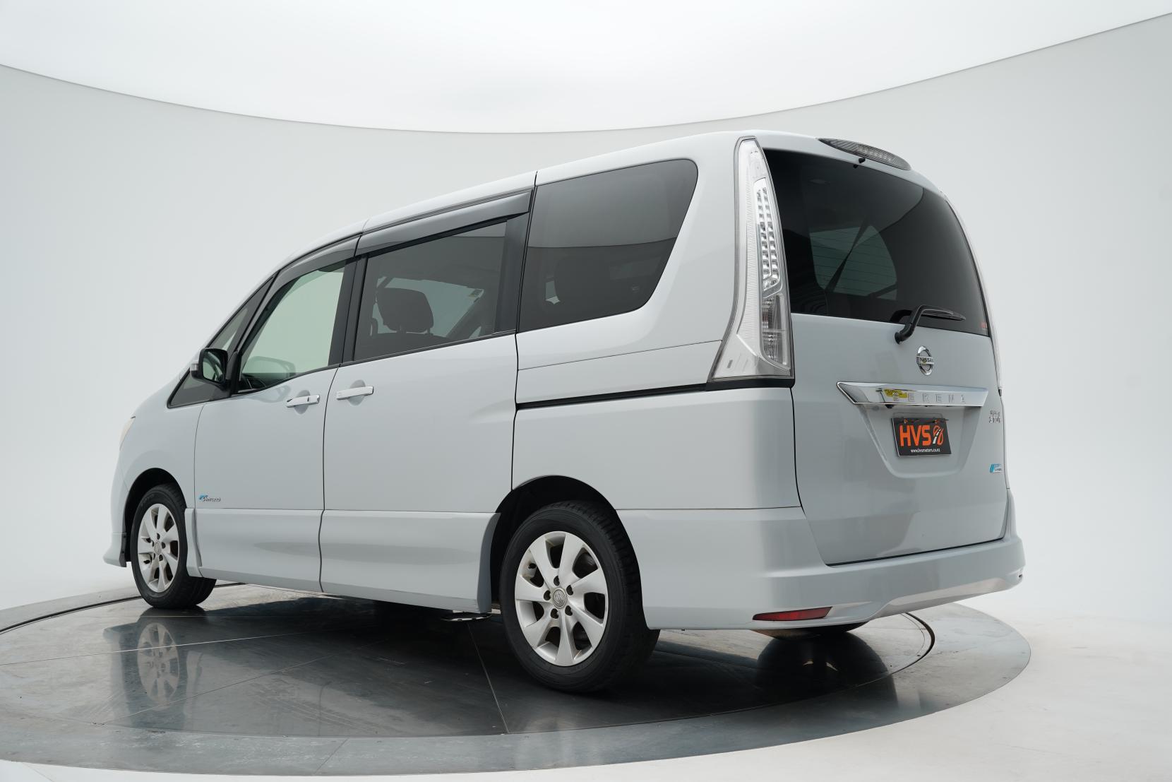 Nissan Serena (1991 – present) 2.0 Hybrid Highway Star 8seats