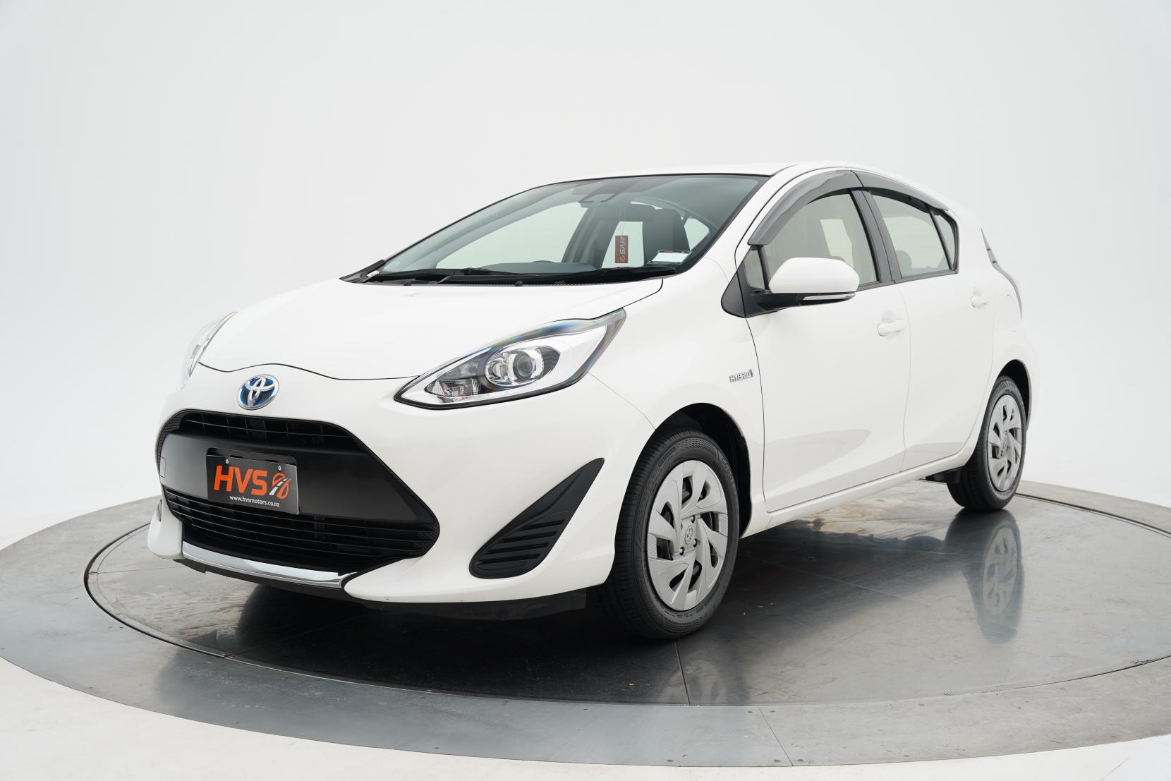 Toyota Aqua L