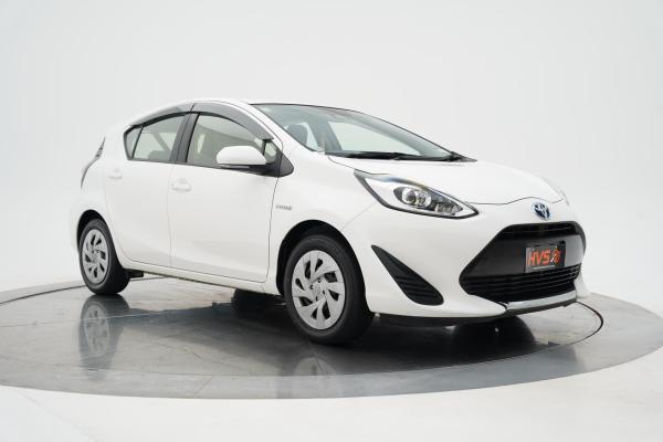 Toyota Aqua L