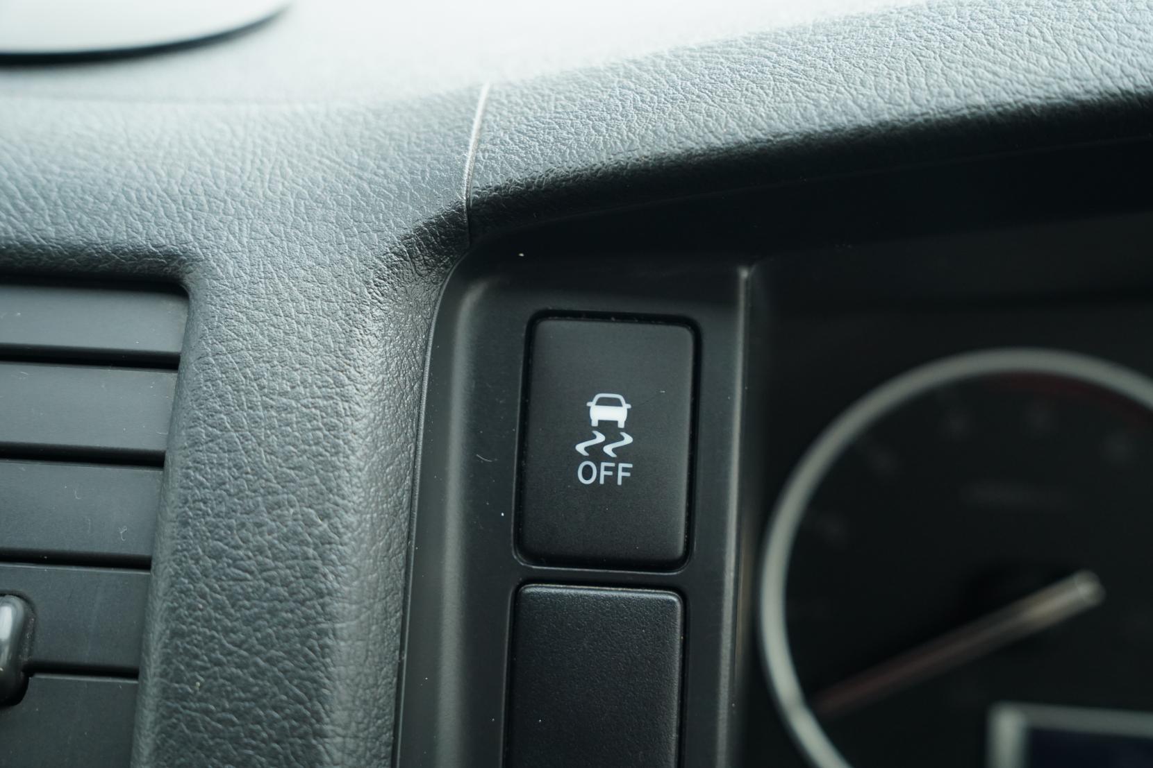 Toyota Regius 2.8 ACE 2.8TD Dual Slider 5 Door