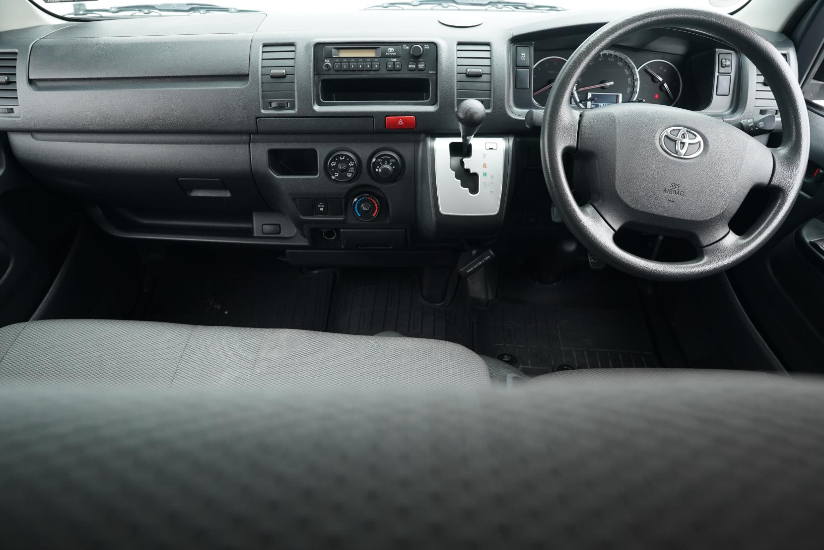 Toyota Regius 2.8 ACE 2.8TD Dual Slider 5 Door