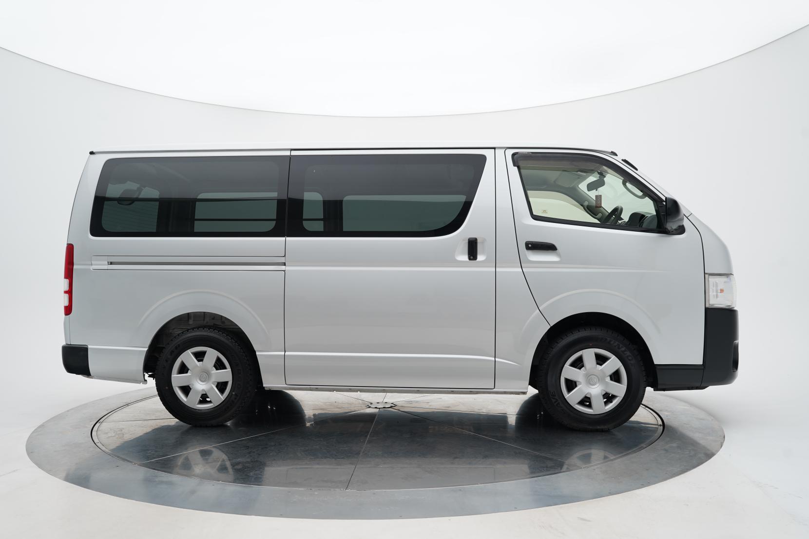 Toyota Regius 2.8 ACE 2.8TD Dual Slider 5 Door