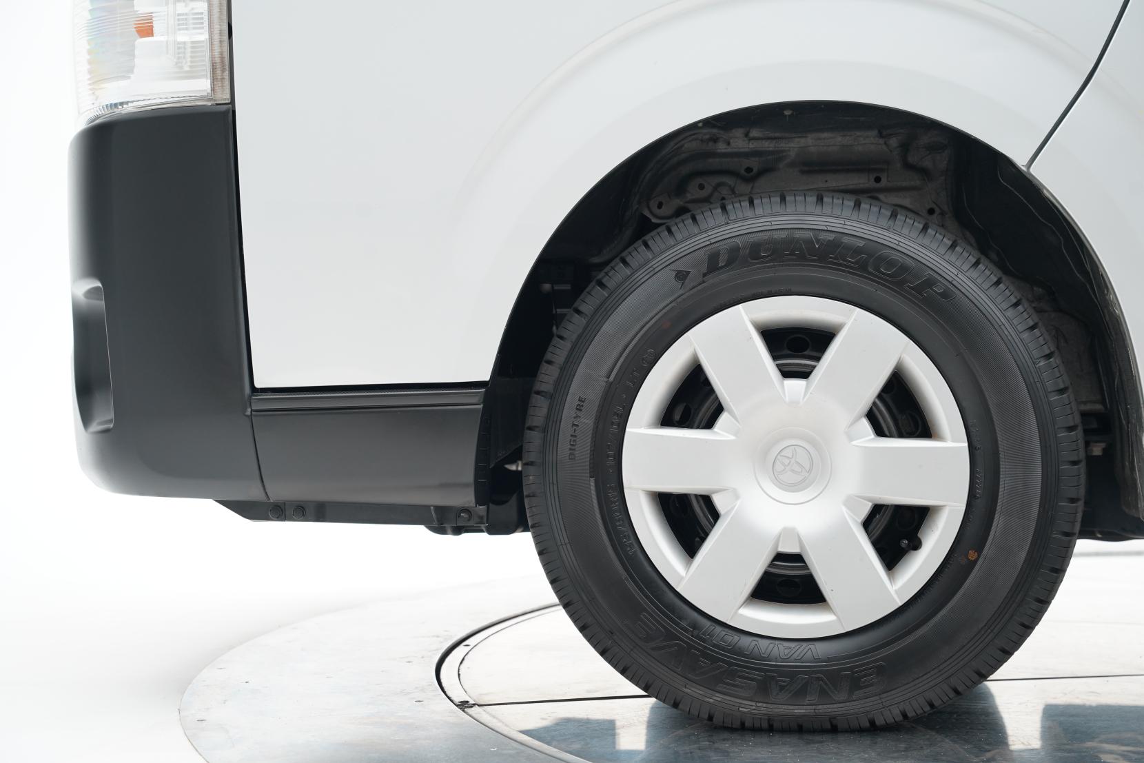 Toyota Regius 2.8 ACE 2.8TD Dual Slider 5 Door