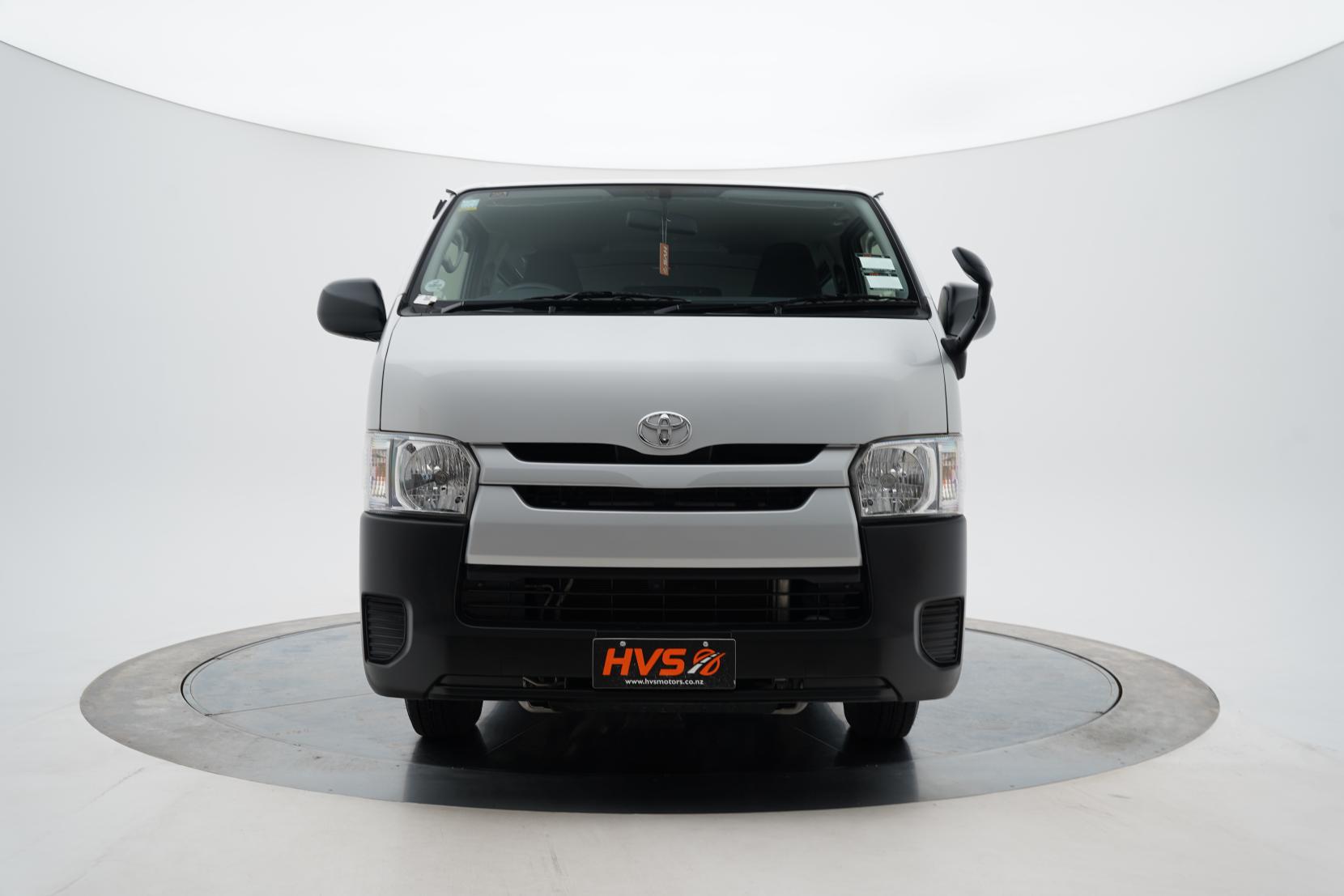 Toyota Regius 2.8 ACE 2.8TD Dual Slider 5 Door