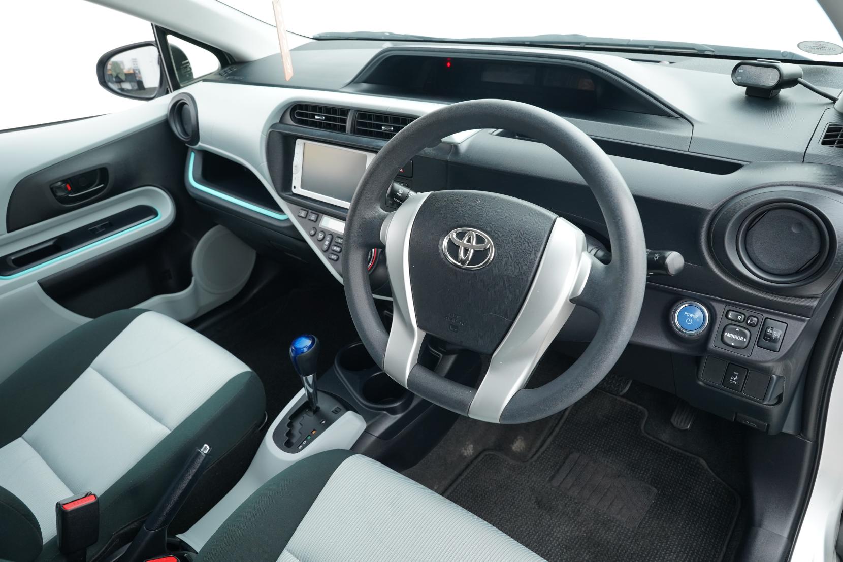 Toyota Aqua 1.5 S Push Start