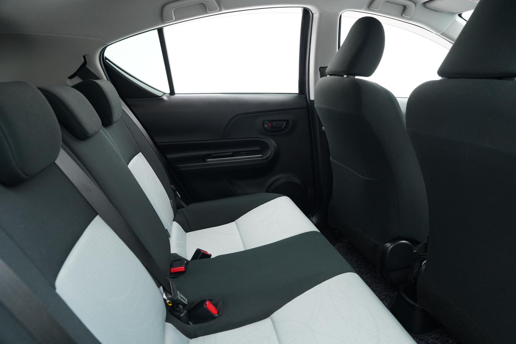 Toyota Aqua 1.5 S Push Start