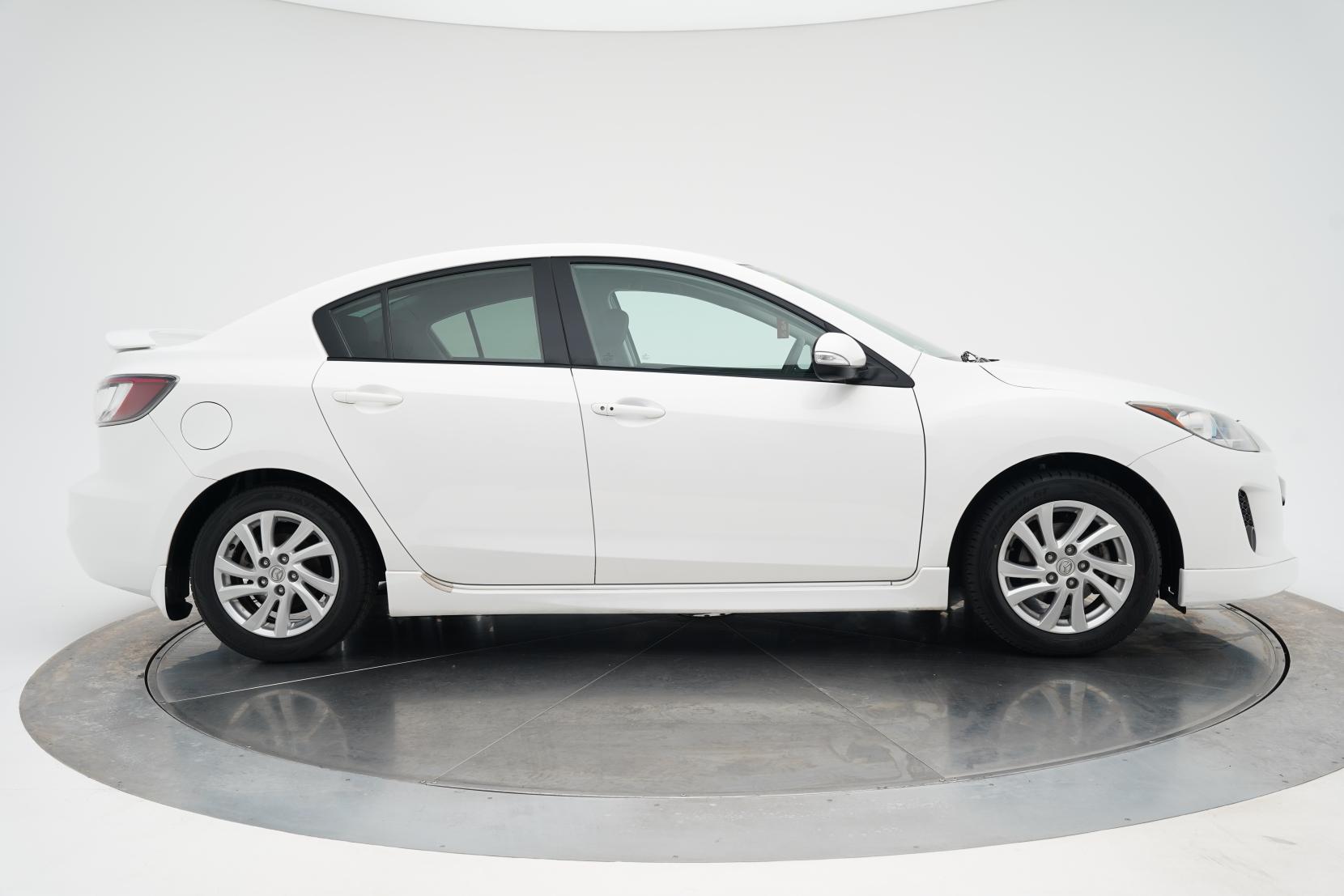 Mazda Axela 2.0 20E SKYACTIVE